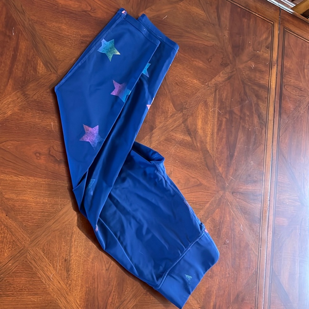 Terez star foil 3/4 length capri leggings